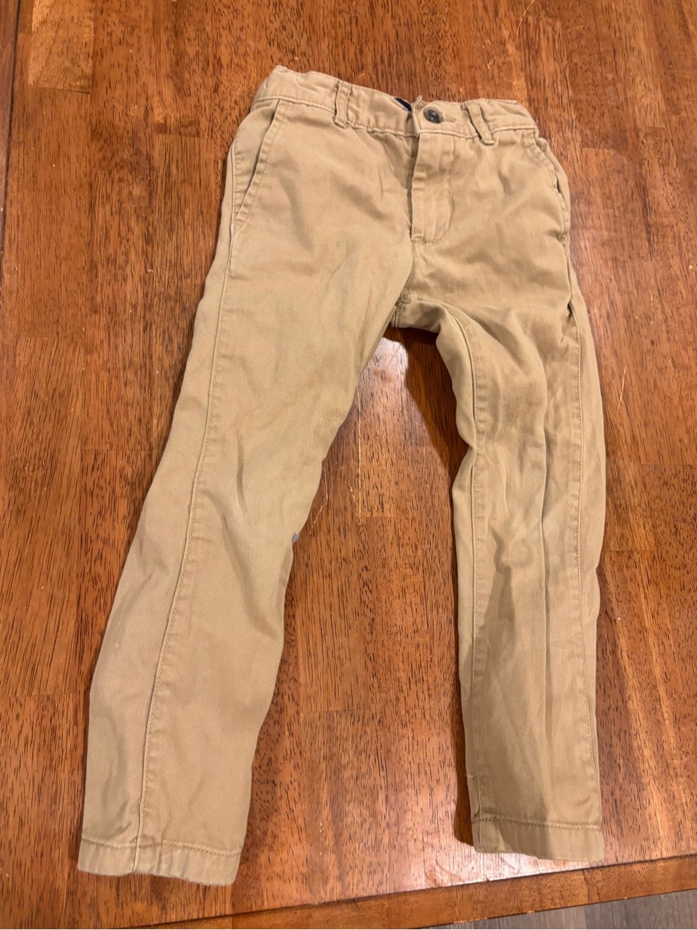 Place Classic kids  Khaki Pants - Comfortable Everyday Chino. Size 5